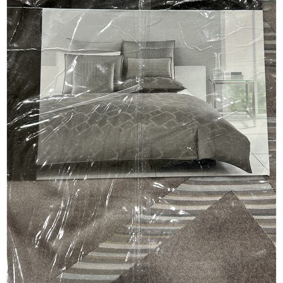 Hotel Collection Gridwork King‎ Duvet Comforter Cover ($340) - Picture 3 of 5